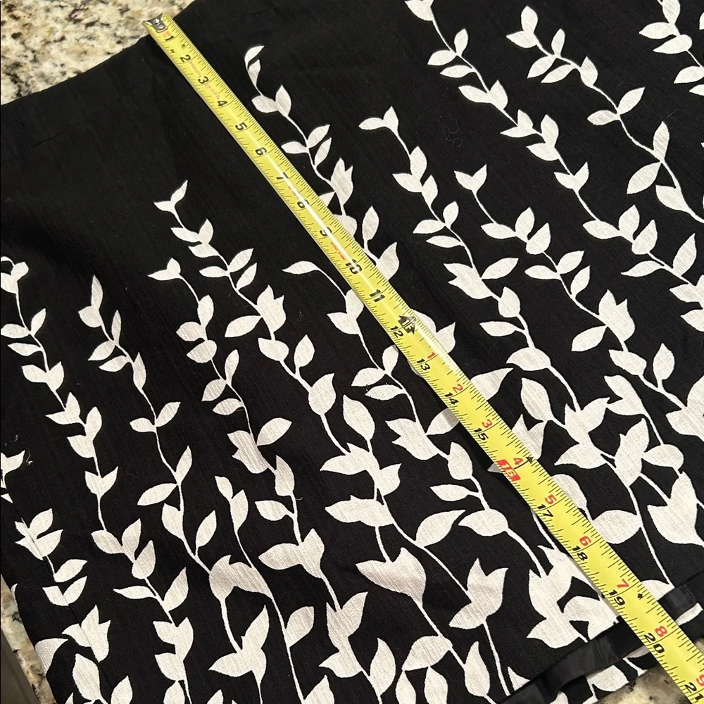 Ann Taylor | Skirts | Ann Taylor Black And White Vine Skirt | Poshmark